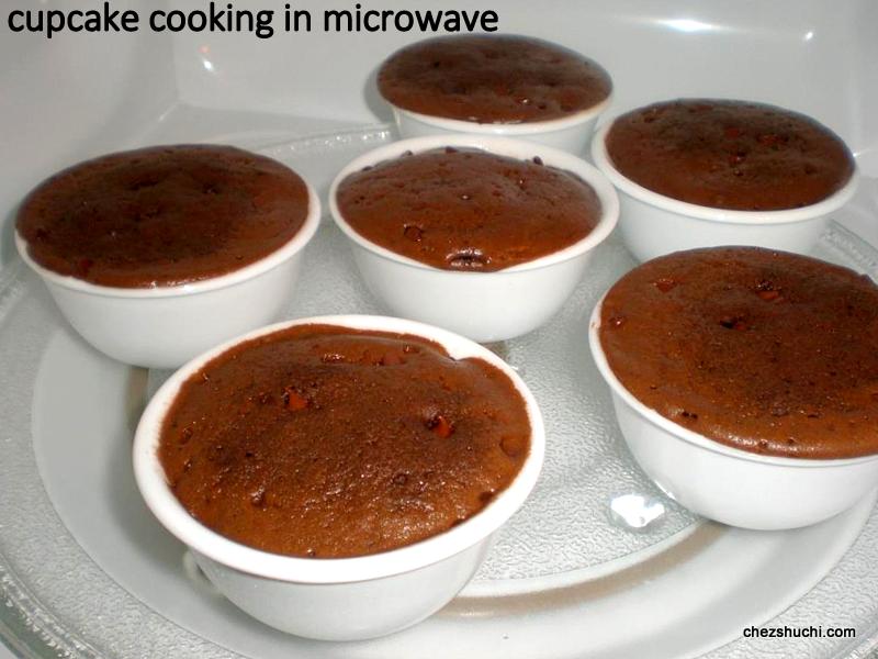 microwave chocolate cupcake ready