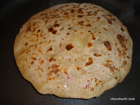 Potato stuffed bread |Aloo Paratha | parathe